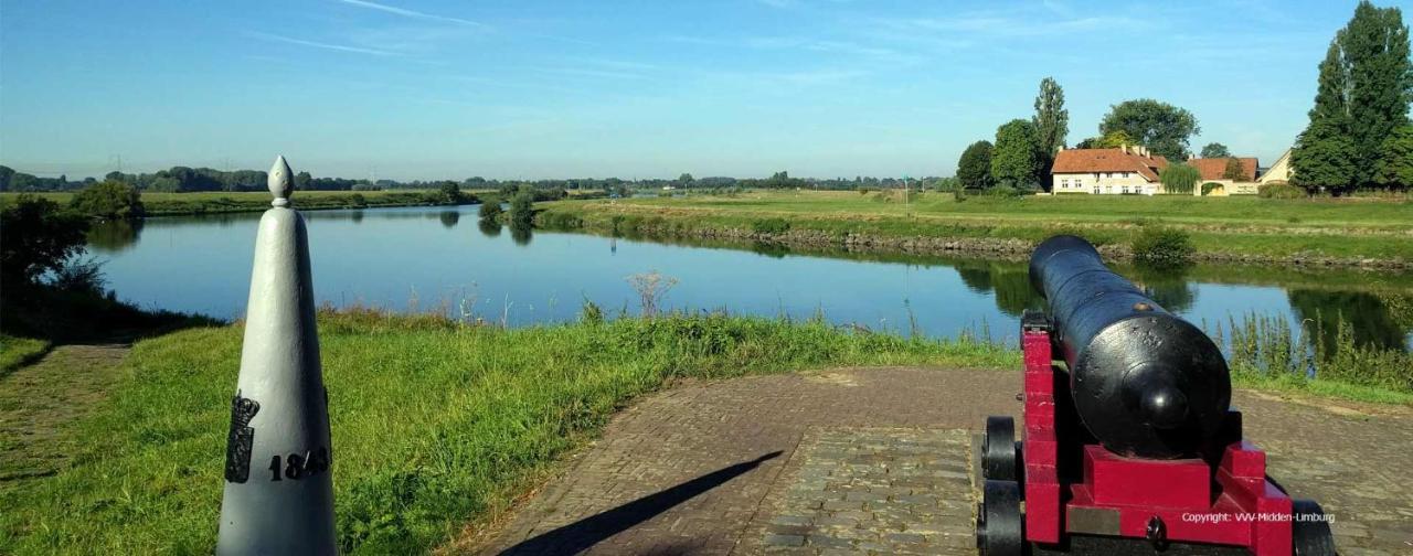 Chalet Or Apartment Nearby Roermond Outlet Stevensweert Εξωτερικό φωτογραφία
