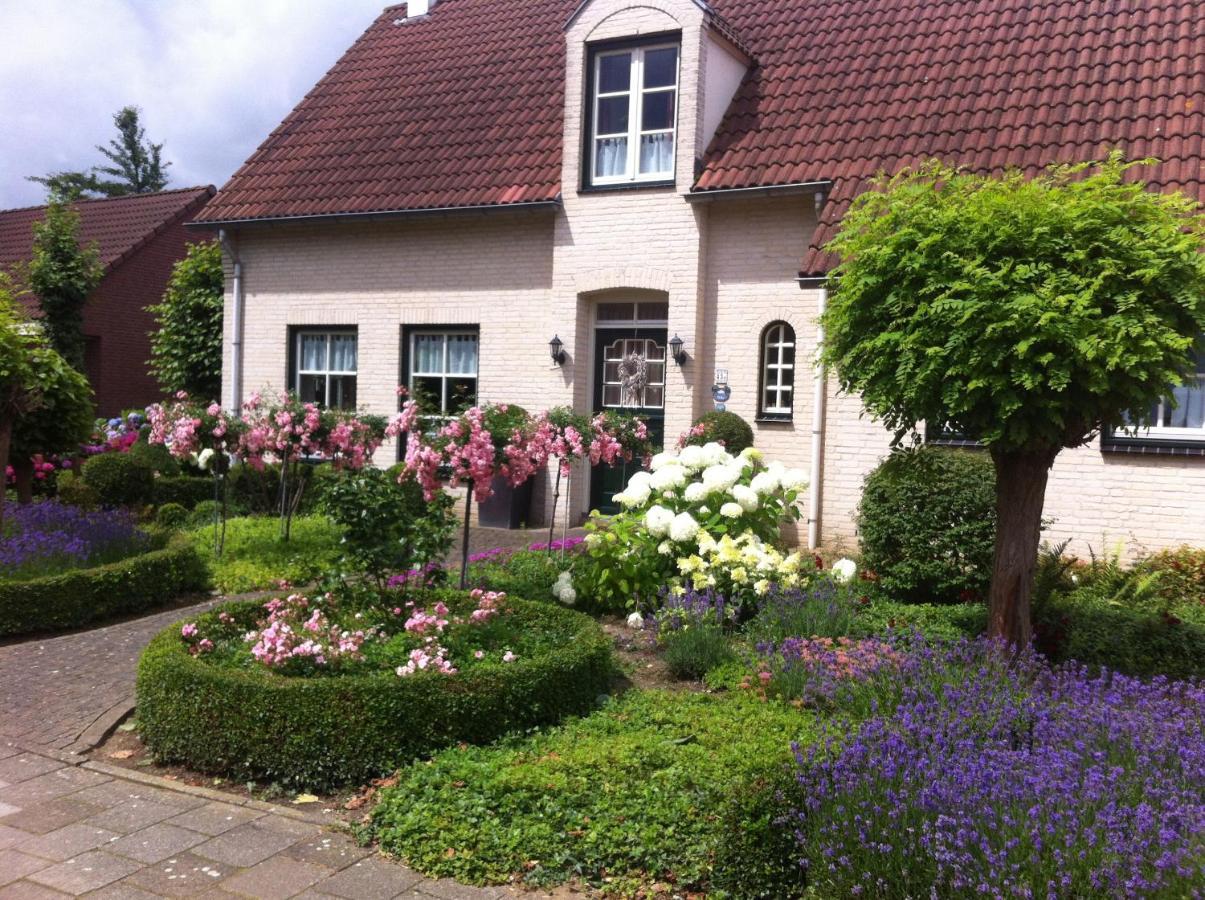 Chalet Or Apartment Nearby Roermond Outlet Stevensweert Εξωτερικό φωτογραφία